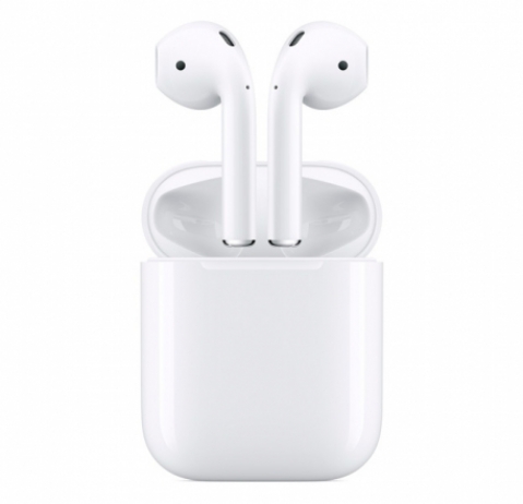 Беспроводные наушники Apple AirPods 2 в зарядном футляре